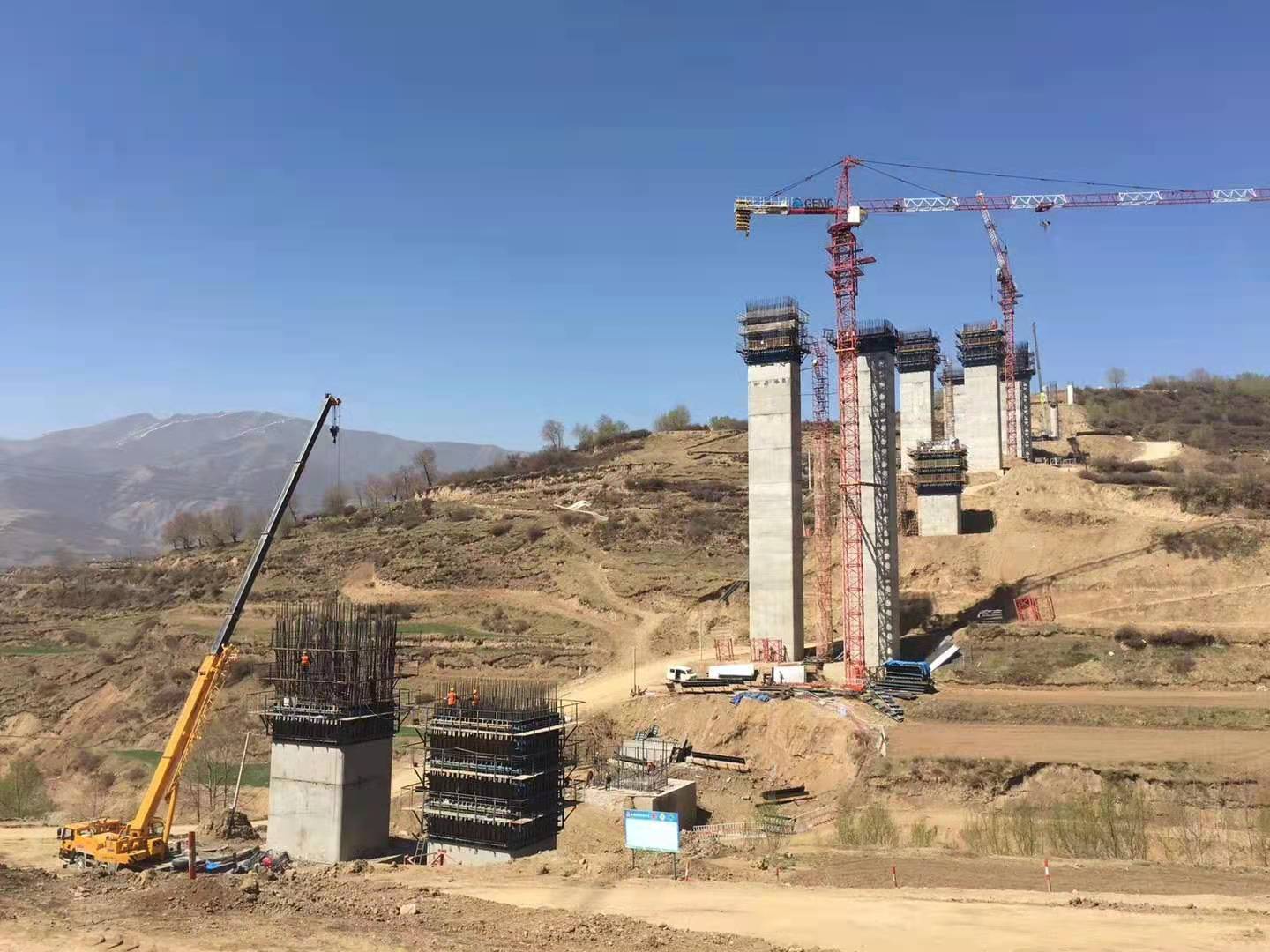 春巡施工現(xiàn)場(chǎng).jpg 春巡施工現(xiàn)場(chǎng).jpg